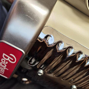 Детская машинка Baghera Speedster, молочная с серым (уцененный)